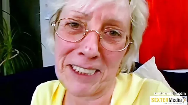 XXX bez rejestracji Ogromny bosak i stare cipy zarosniete grupy w sobotę